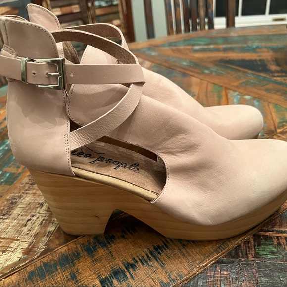 Free People Cedar Leather Buckle Platform Wood Clogs - Picture 6 of 6